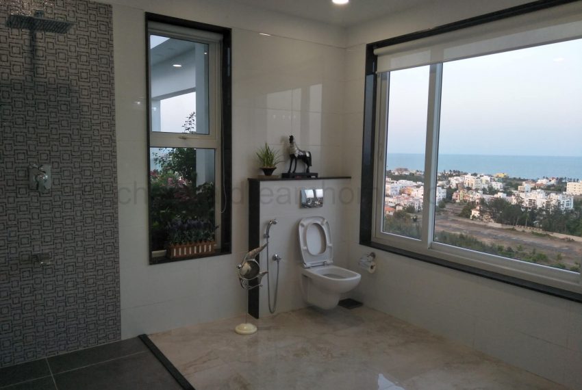 bathrooms with seaview