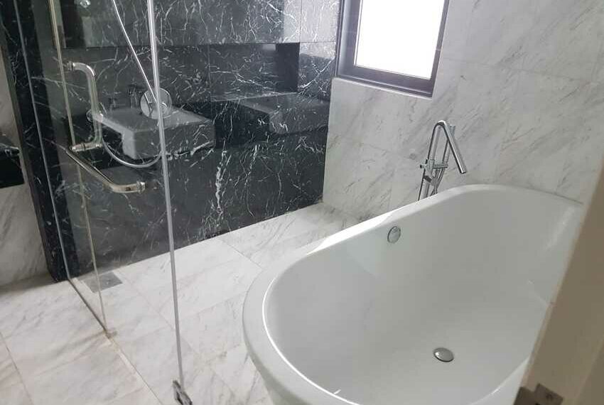 bathroom_2